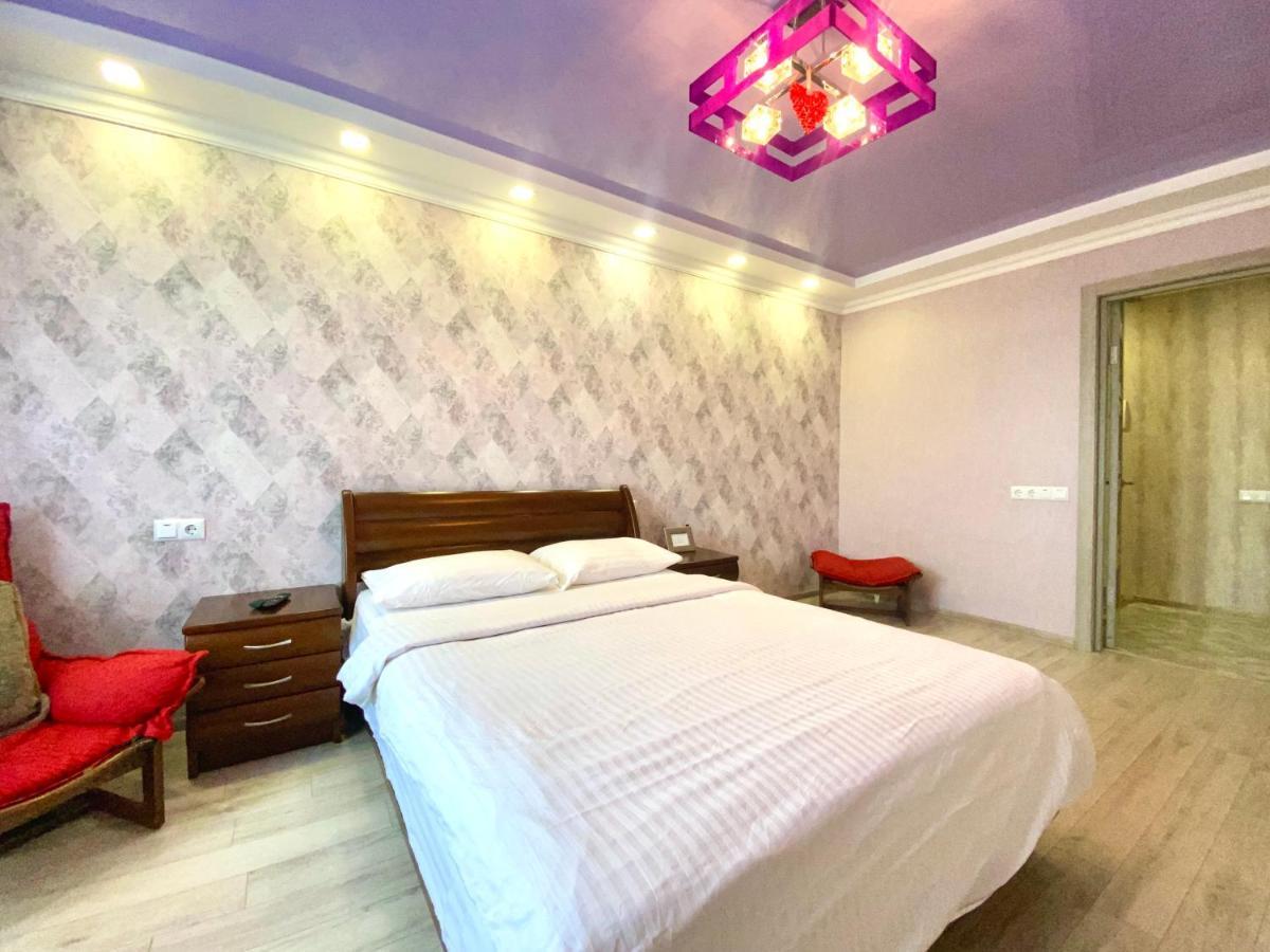 Apartpoltava Простора Однокімнатна Квартира В Новобудові, Корпусний Парк מראה חיצוני תמונה